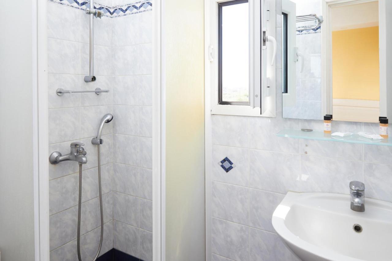 Klonos Anna Hotel Aegina Buitenkant foto