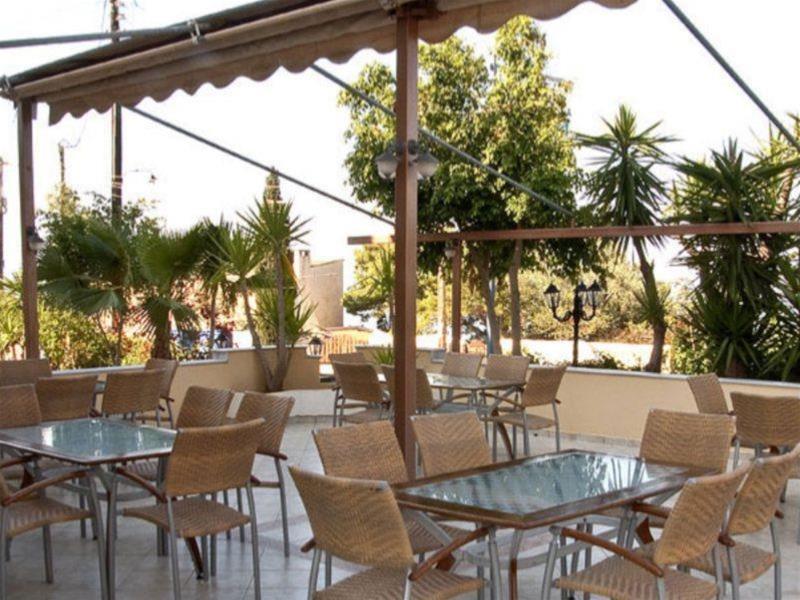 Klonos Anna Hotel Aegina Buitenkant foto