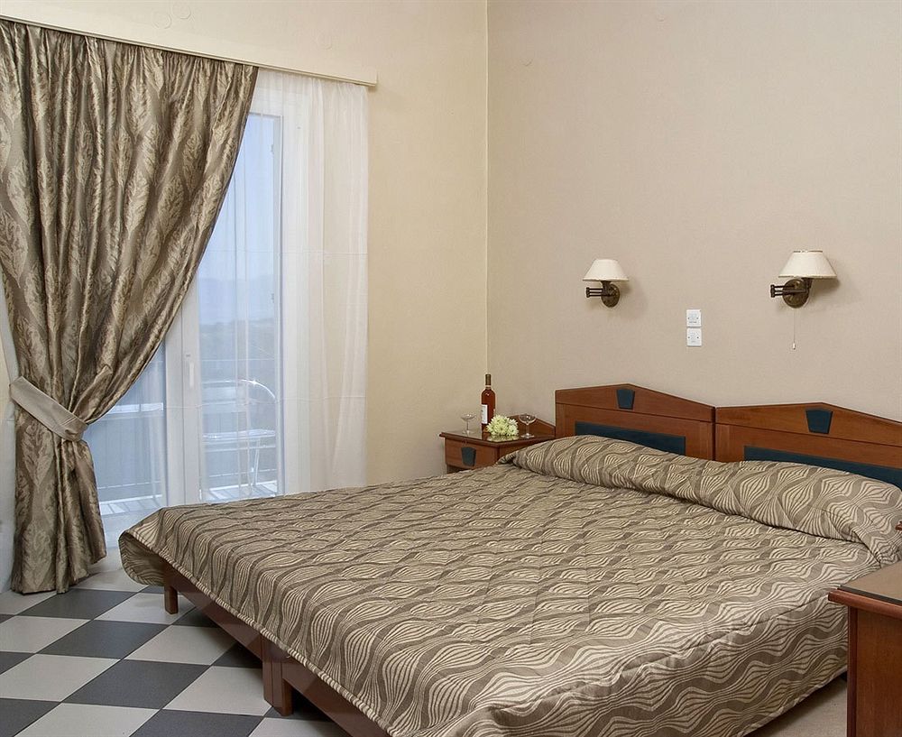 Klonos Anna Hotel Aegina Buitenkant foto